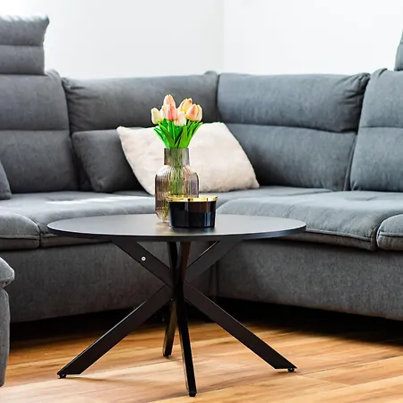 Nik By Interhome