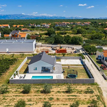 Nyaraló Nik By Interhome *