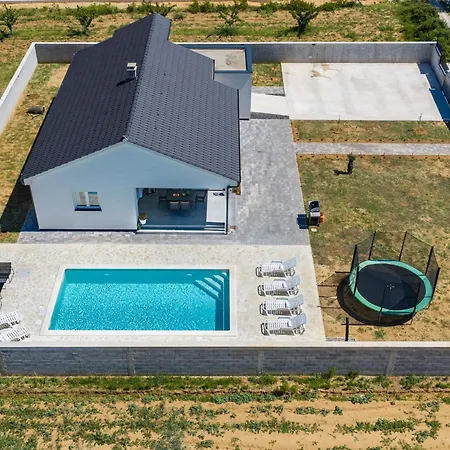 Nik By Interhome Nyaraló Škabrnje